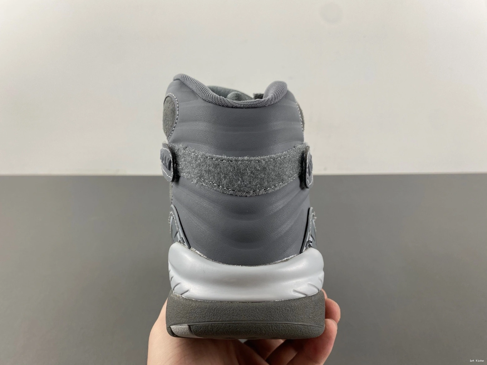 305381-014 Men's 8 Jordan - Grey Cool Retro 1007